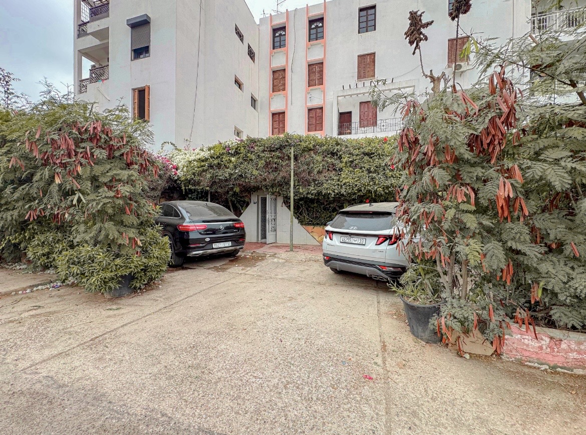 Maison deux façades composée de deux appartements indépendants à vendre à Hay Extension Dakhla, Agadir
